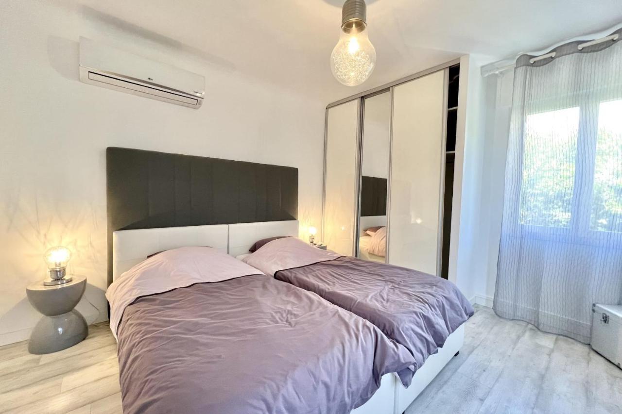 Appartement Beautiful T2 Large Terrace Near Center & Sea *